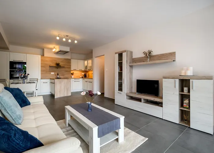 Apartment Aranyhid *