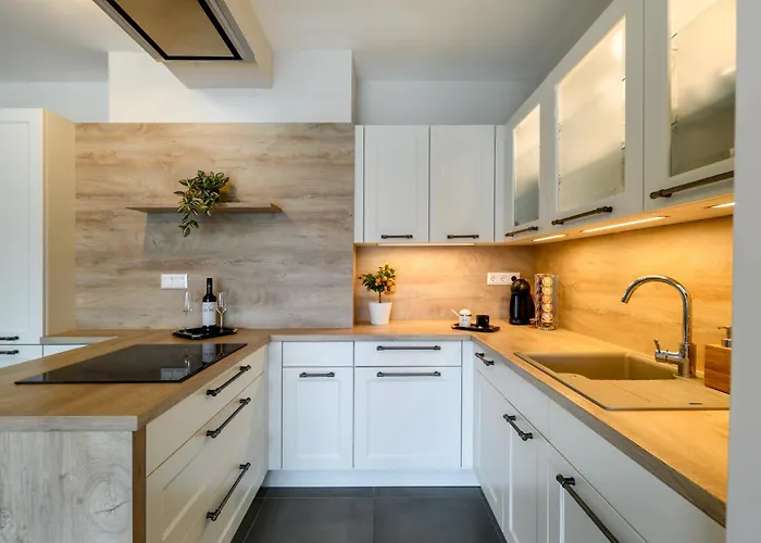 Aranyhid Apartment *